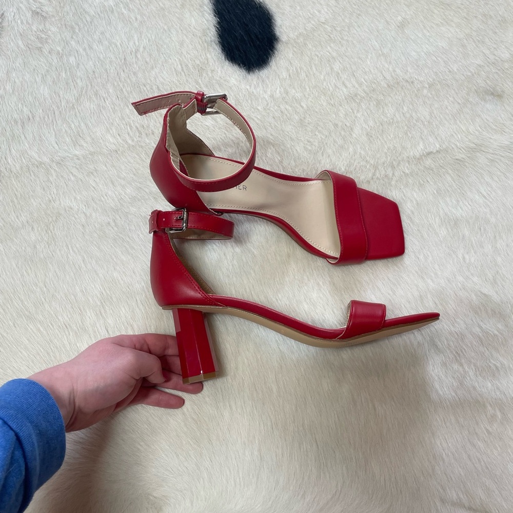 MARC FISHER Korita Square Toe Heeled Sandal In Crimson Red - Picture 3 of 11